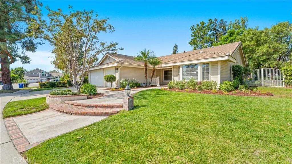 1519 Mansfield Court — photo