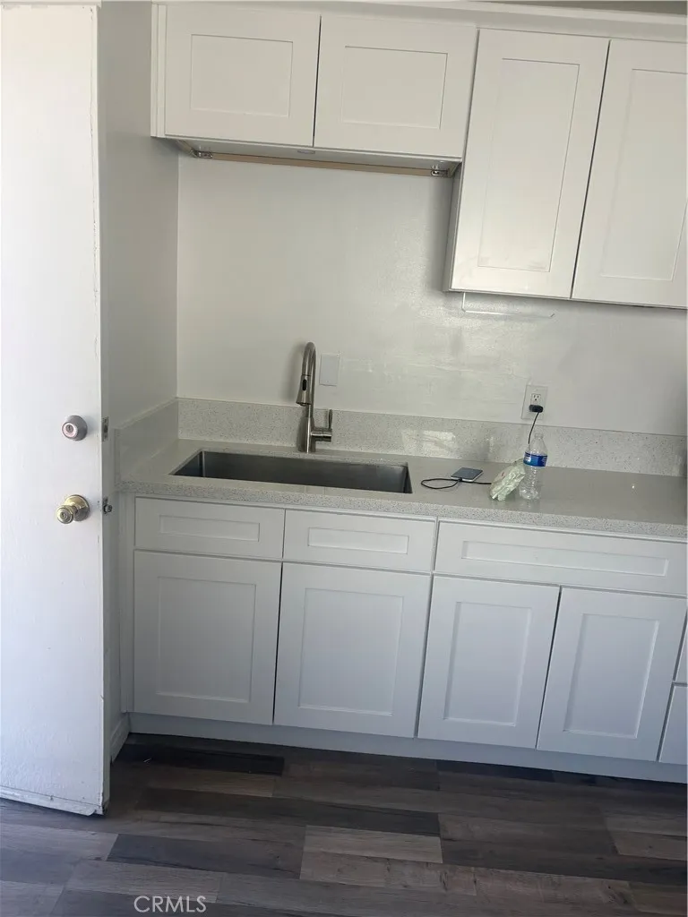 1124 Ramona Unit B — photo
