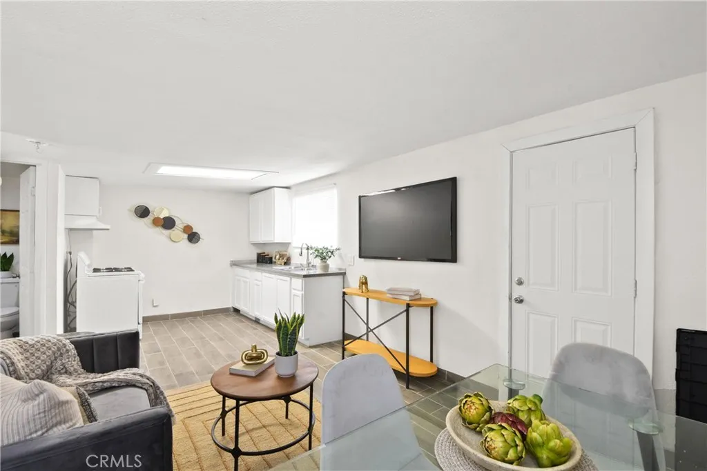 3008 N Arrowhead Unit a — photo