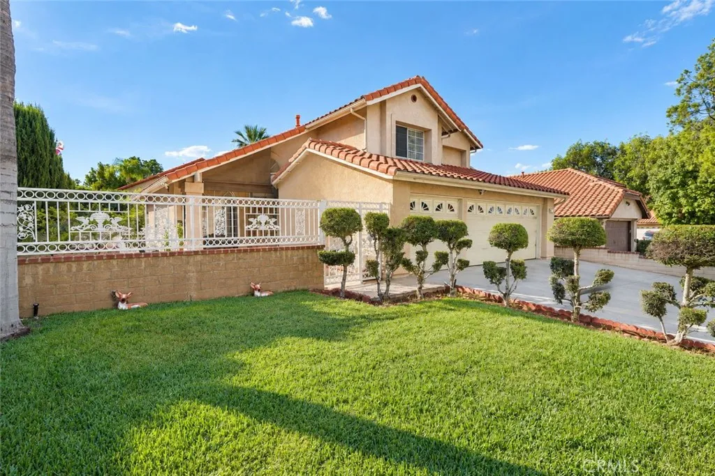 2208 Coachman Circle — photo