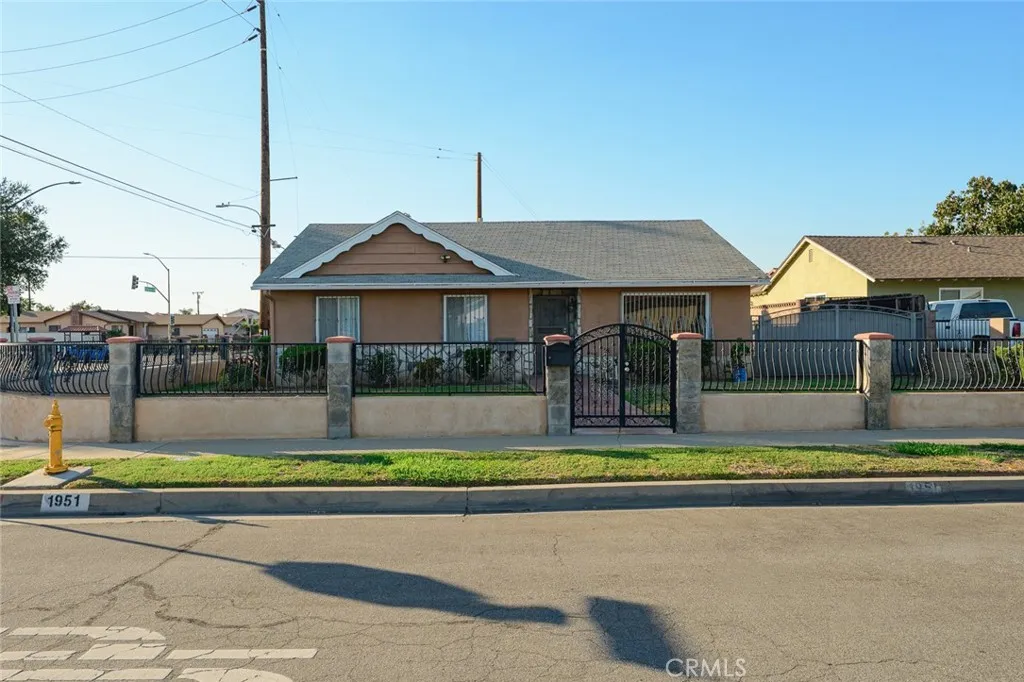 1951 S Shadydale — photo
