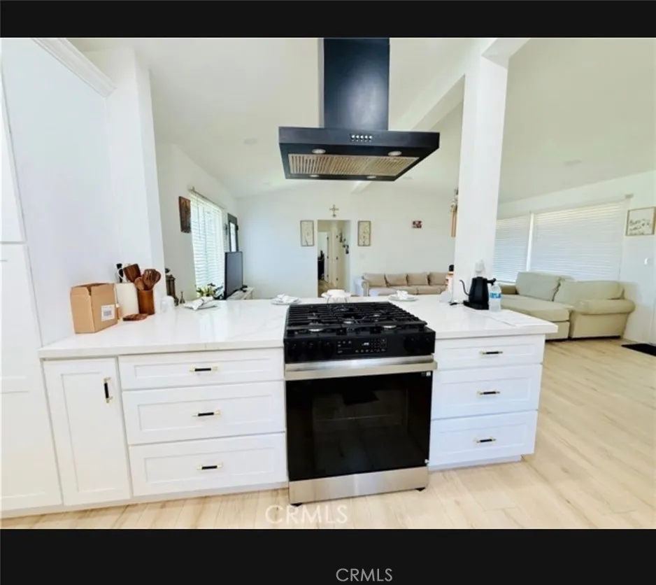 657 E King, Rialto, CA 92376 — photo 2