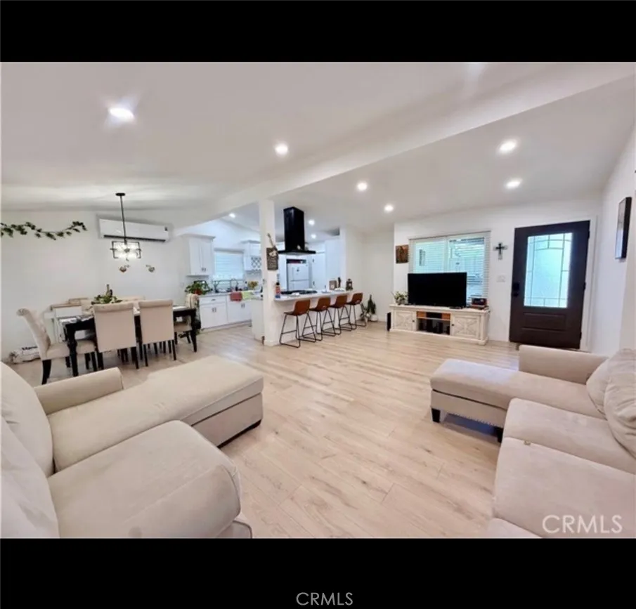 657 E King, Rialto, CA 92376 — photo 3