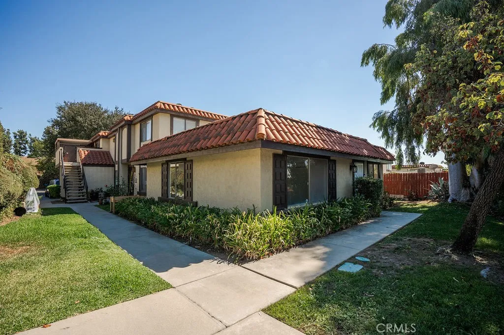 826 Junipero — photo