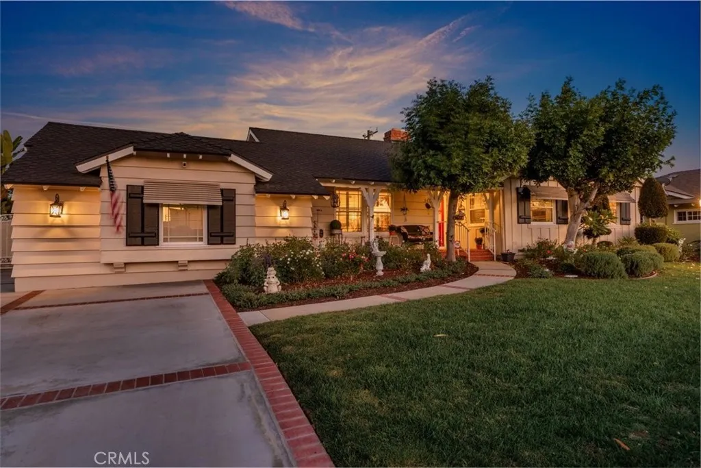 3636 N Shadyglen Drive — photo