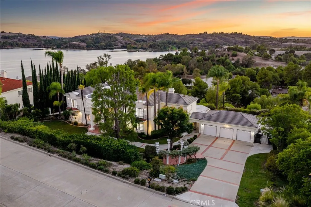 316 Rebecca Drive — photo