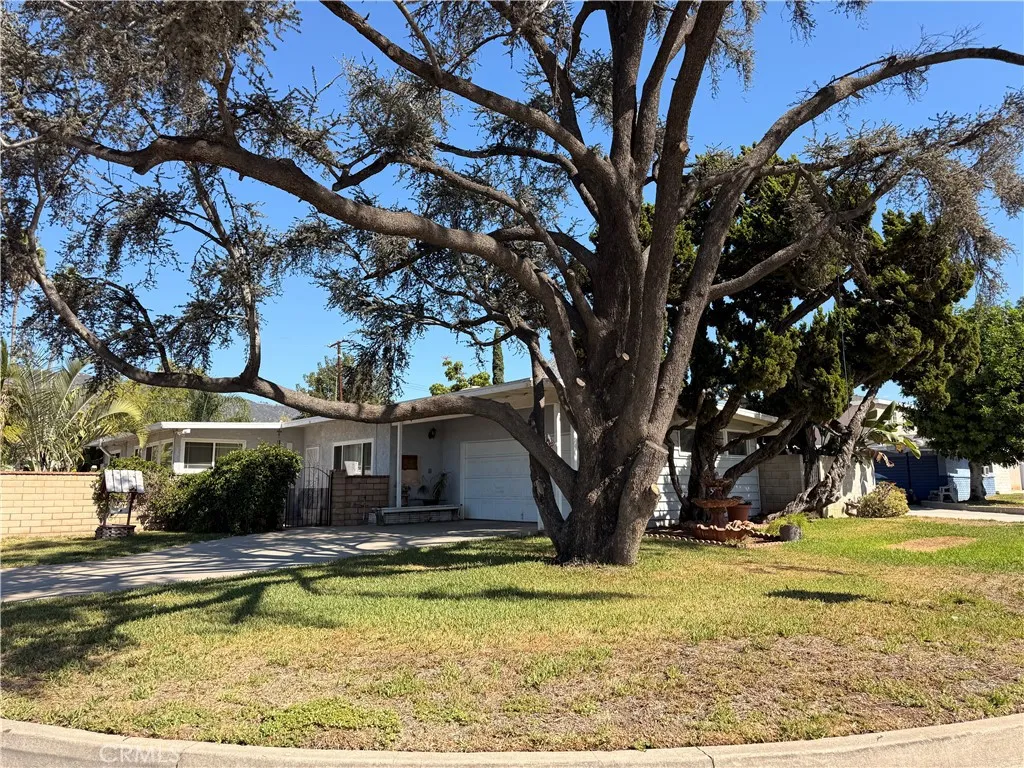 837 W Hollyvale — photo