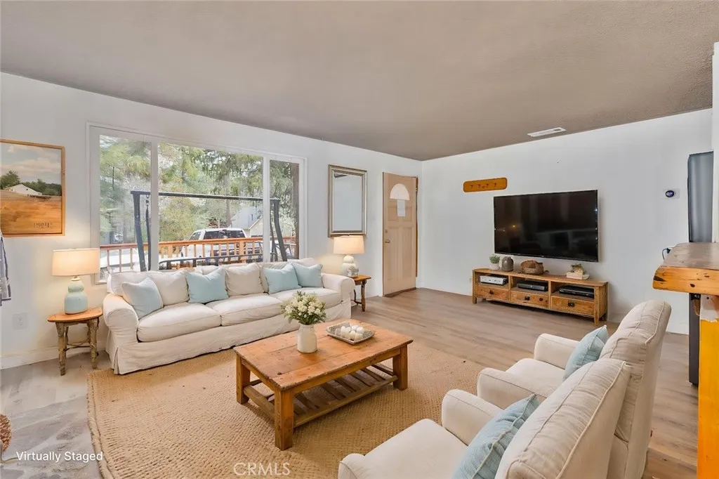 360 Maple, Sugarloaf, CA 92386 — photo 2