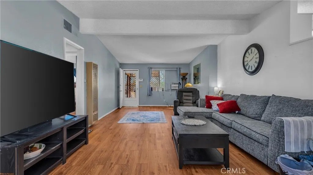 13220 Catalpa — photo