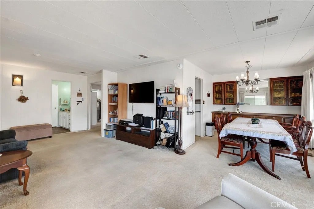 2755 Arrow 142 — photo