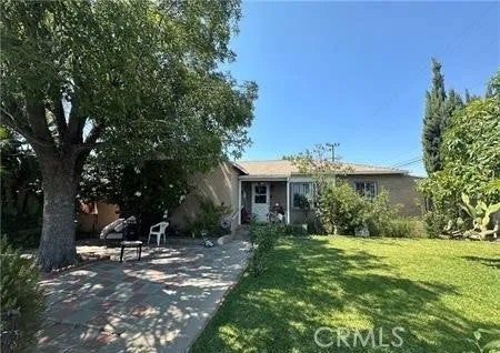 10673 Saticoy — photo