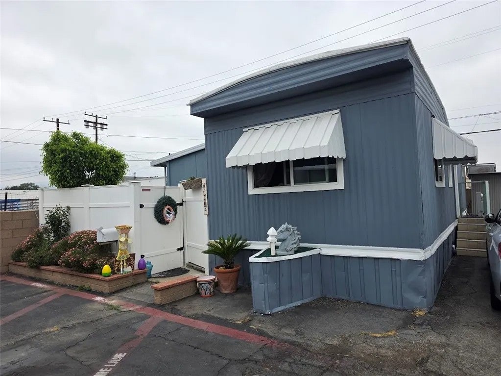 716 N Grand J1 — photo