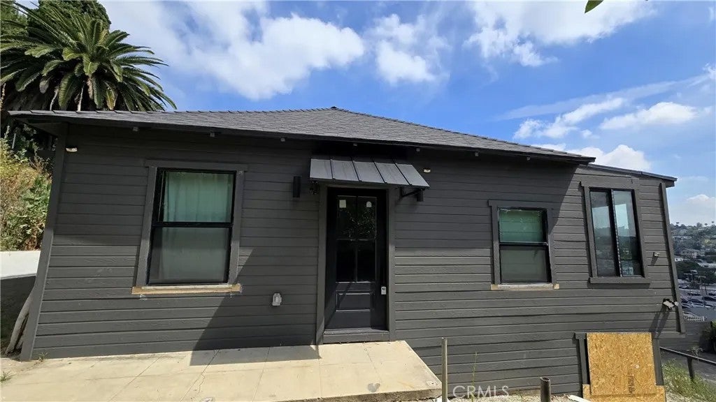 1316 Allesandro — photo