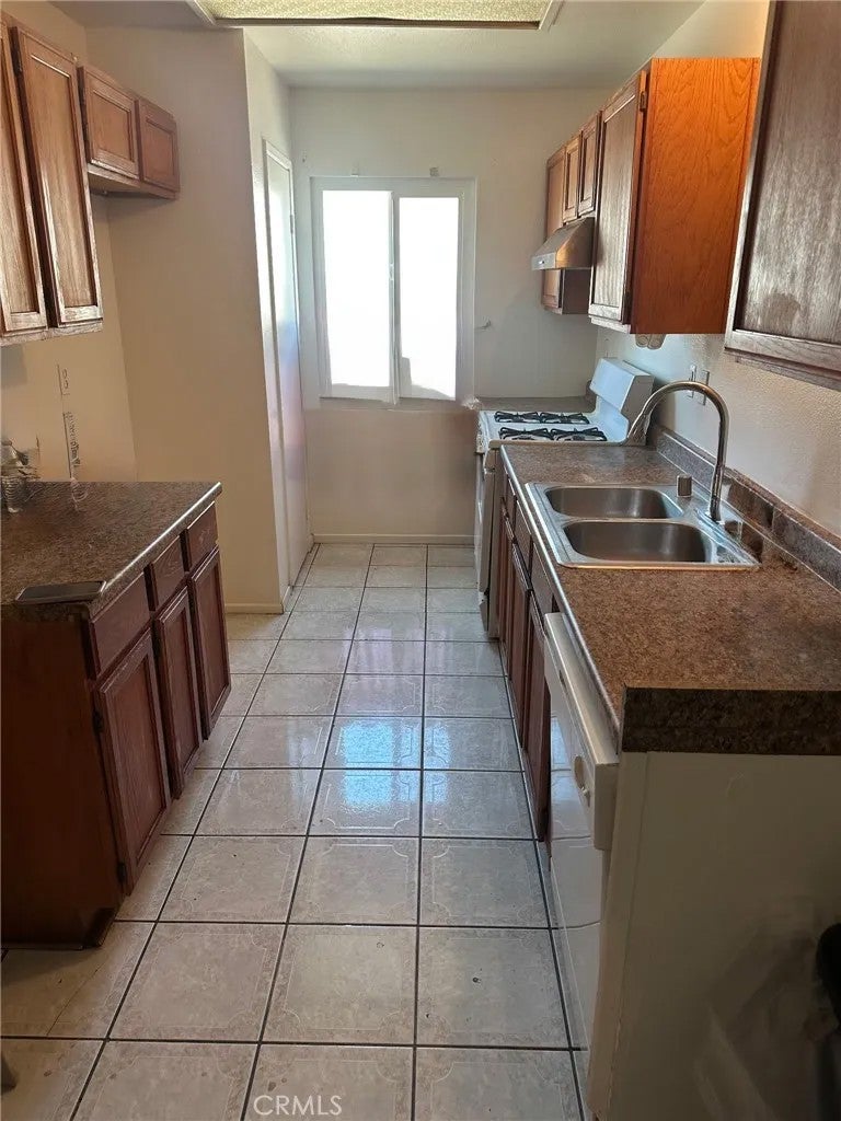17944 Kendall — photo
