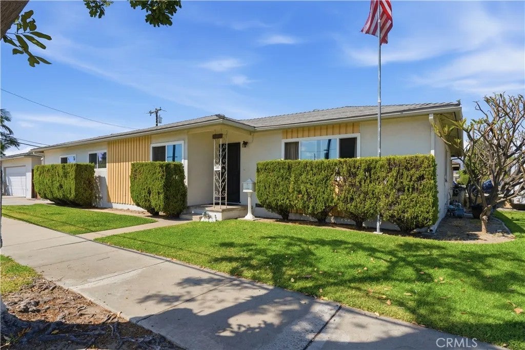 285 W Covina — photo