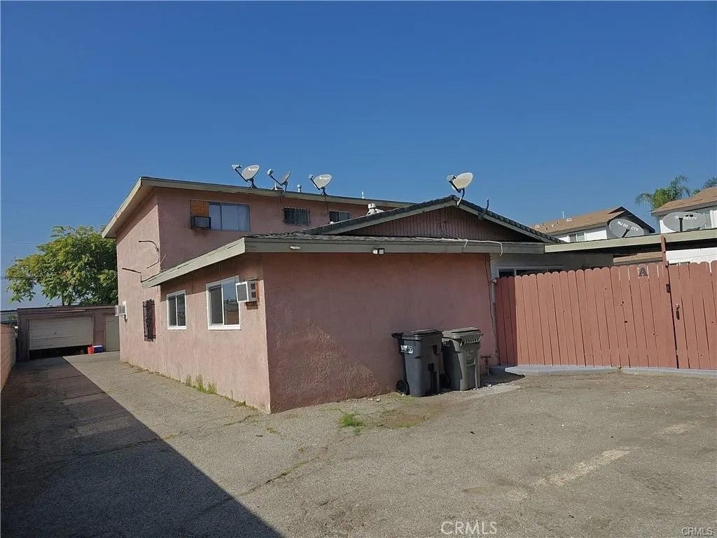 4133 Downing B — photo