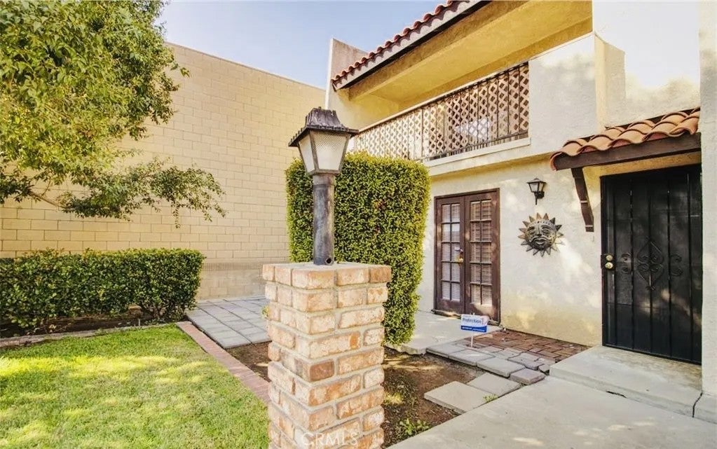 17439 Virginia — photo