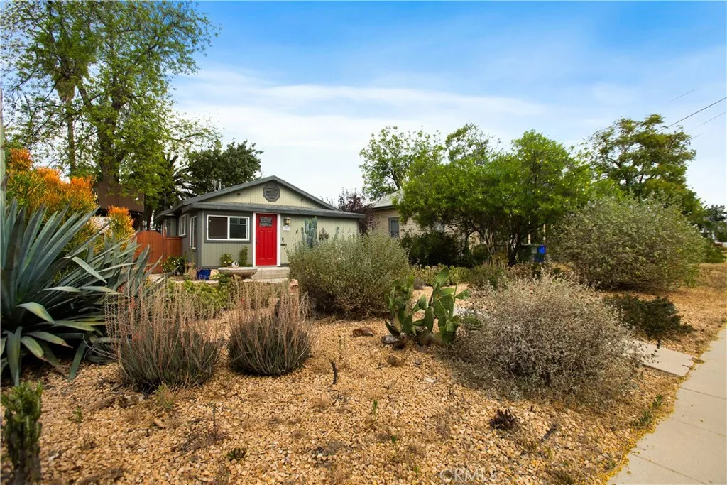 3359 Locust, Riverside, CA 92501 — photo 2