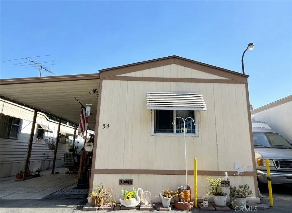 8600 Contreras 54 — photo