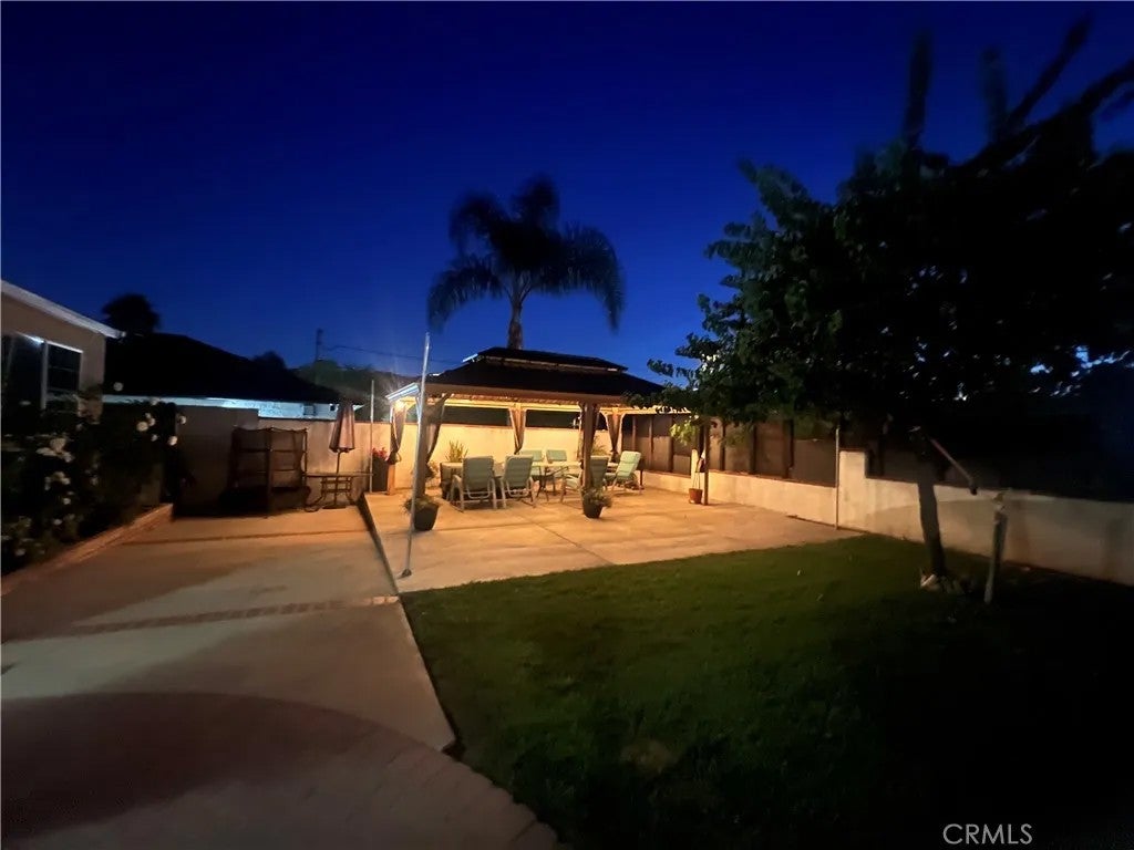 9940 Haines Canyon Avenue — photo