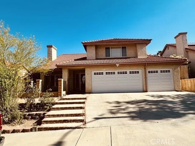 1040 Marigold — photo