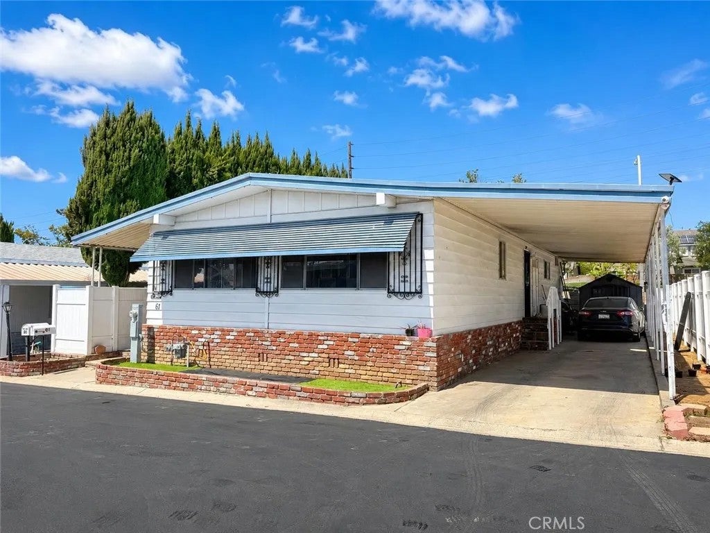 1051 Site Dr 61 — photo