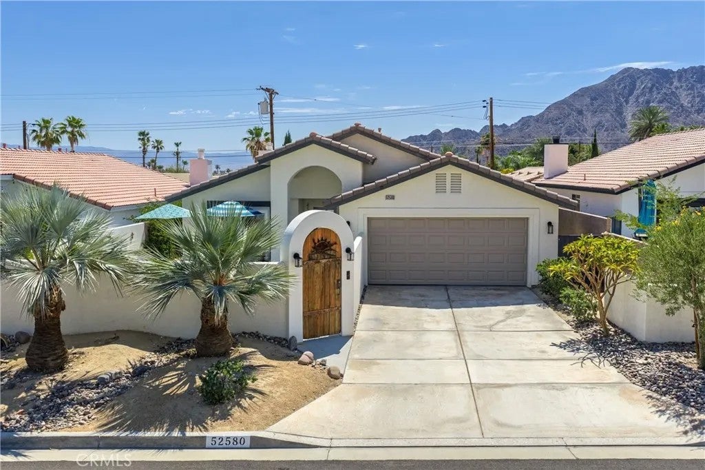52580 Avenida Alvarado — photo
