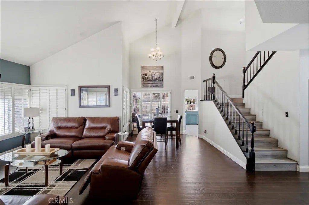 4043 E Avenue R12 — photo