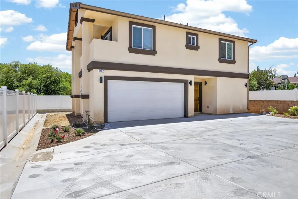 593 E 12th Street #2, Beaumont, CA 92223 — photo 2