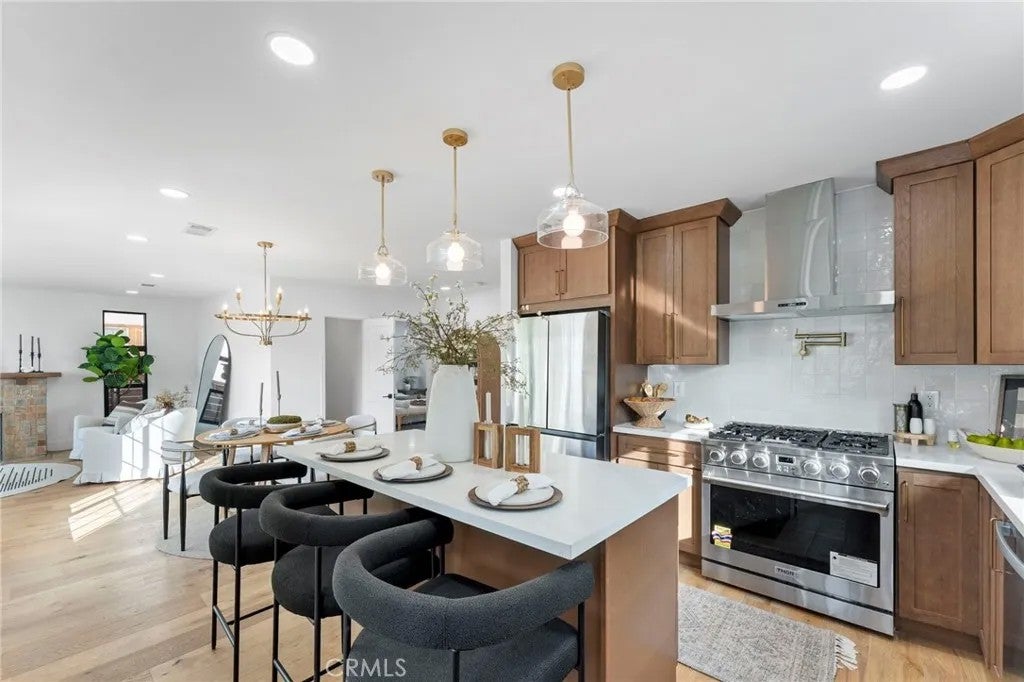 5334 Hillcrest Drive — photo