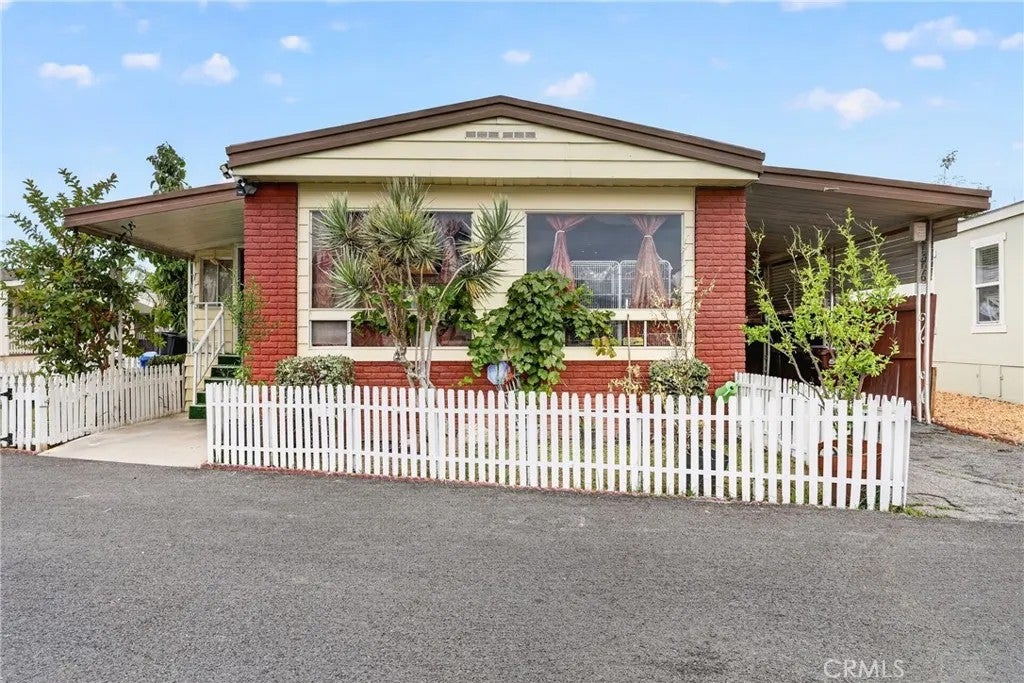 12700 Elliott 206 — photo