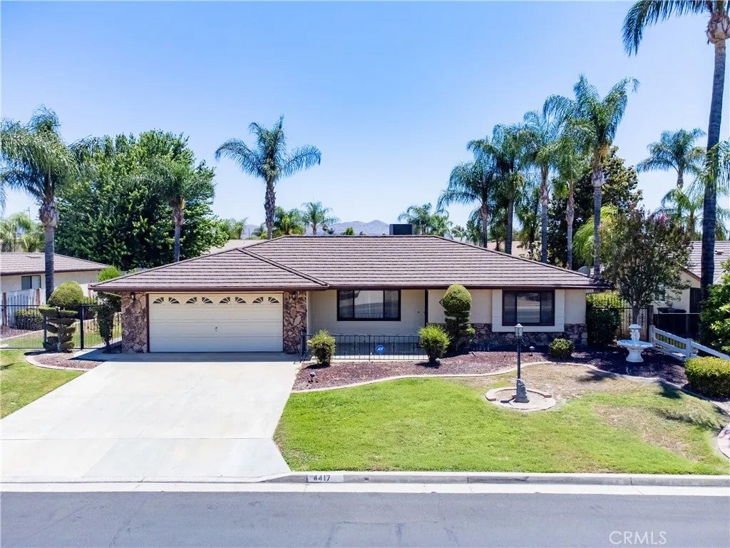 4417 Berkley — photo