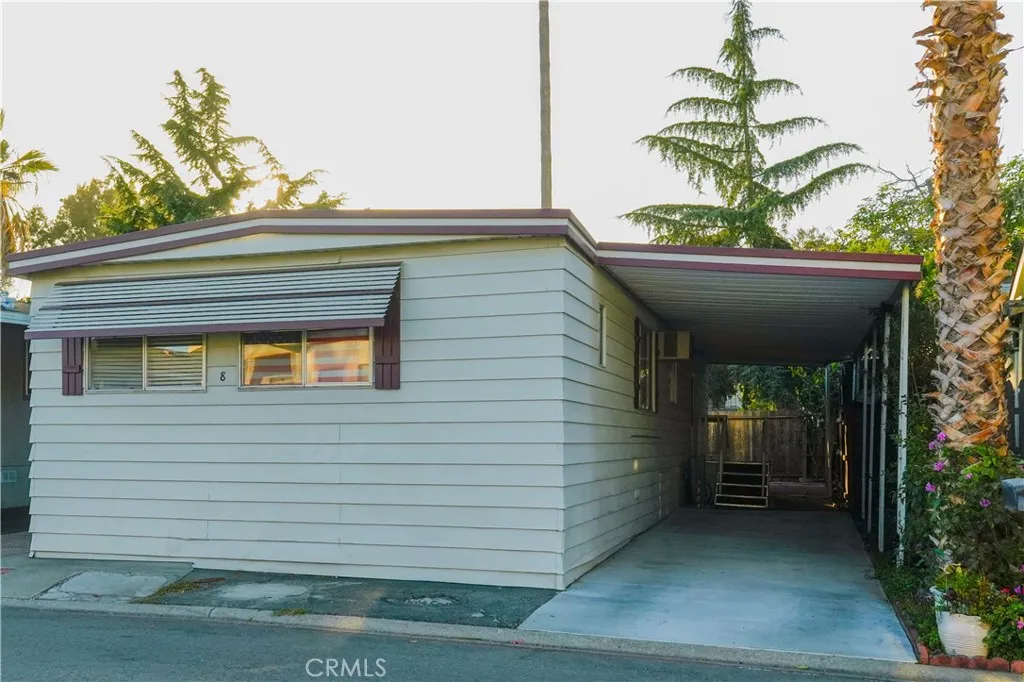 600 East Weddell Drive Unit 8 — photo