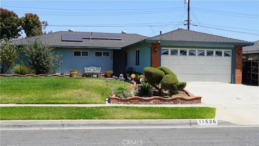 11526 Fireside — photo
