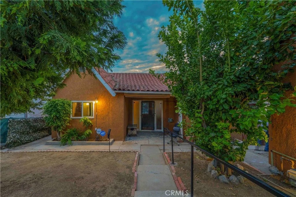 1521 Helen Dr — photo