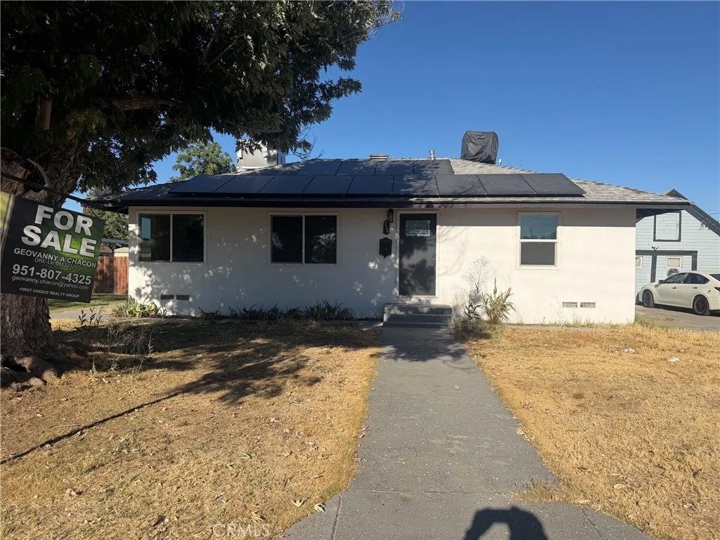 714 Wistaria Street — photo