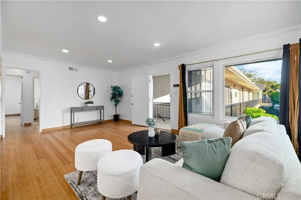 1227 E 1st #2F, Long Beach, CA 90802 — photo 2
