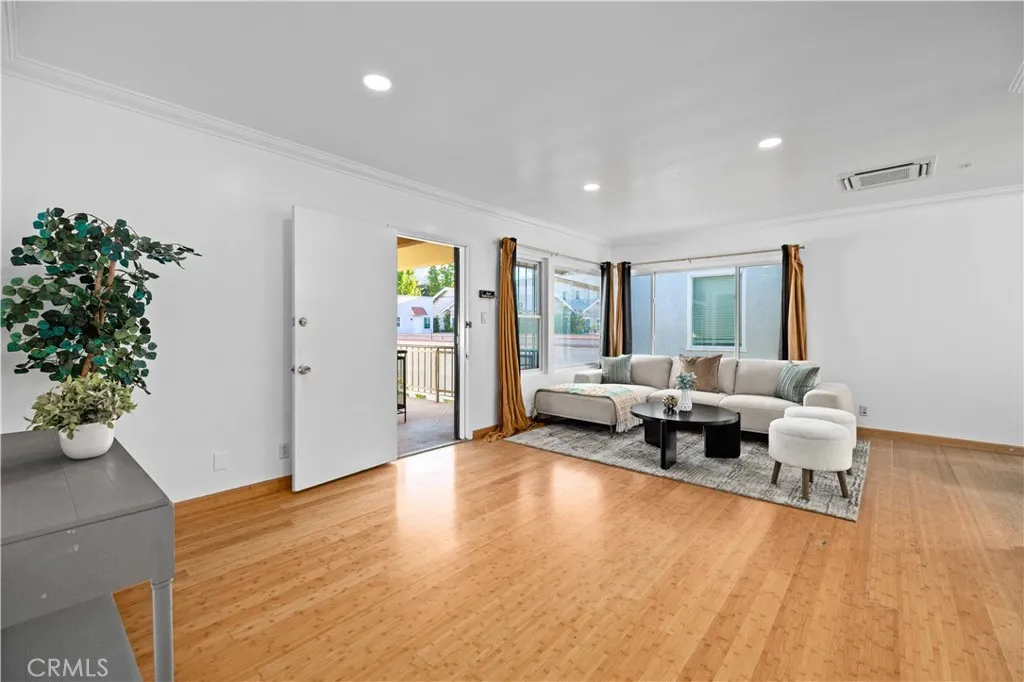 1227 E 1st #2F, Long Beach, CA 90802 — photo 3
