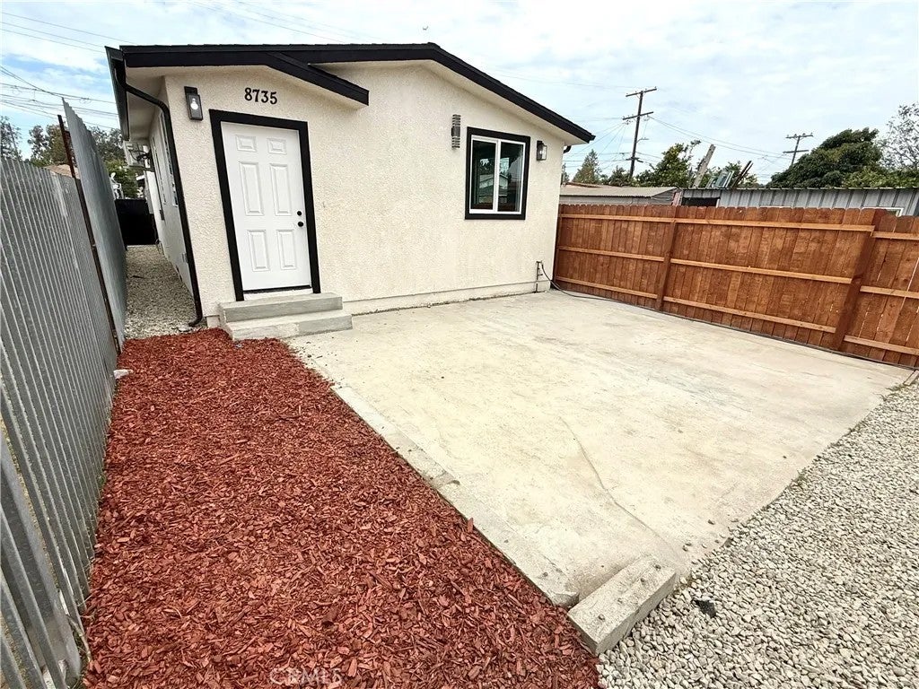 8735 Beach — photo