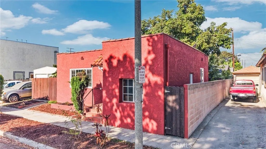 5815 Gaviota — photo