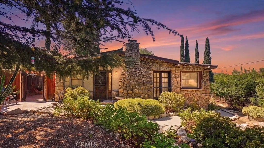 7276 Summitrose Street — photo