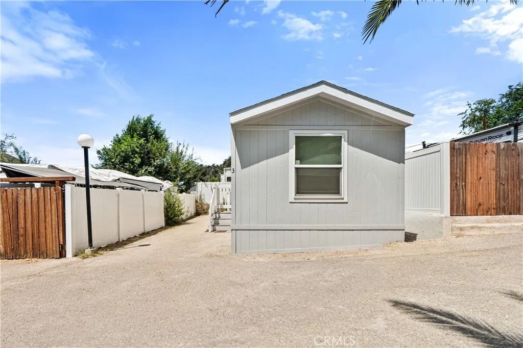 12741 Sierra 3 — photo