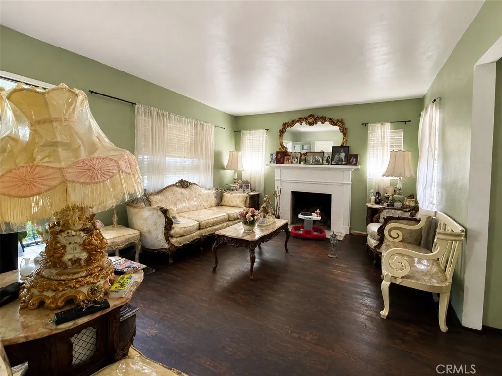 713 E Palmer, Compton, CA 90221 — photo 2