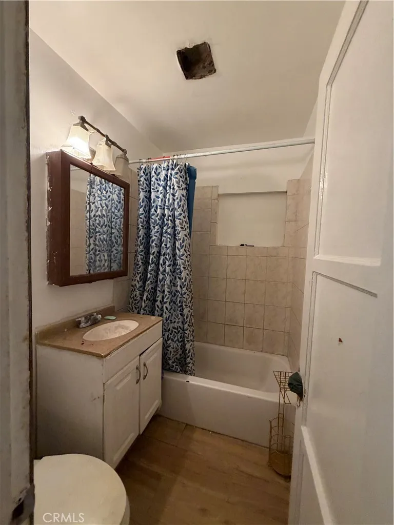 713 E Palmer, Compton, CA 90221 — photo 3