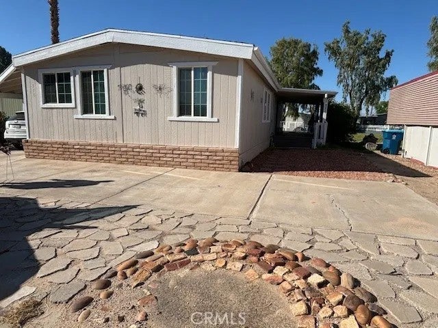 578 Channel Way — photo
