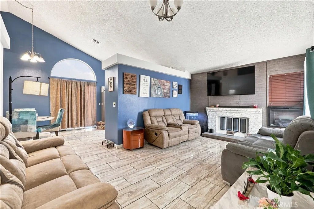 5344 Sunburst Drive — photo