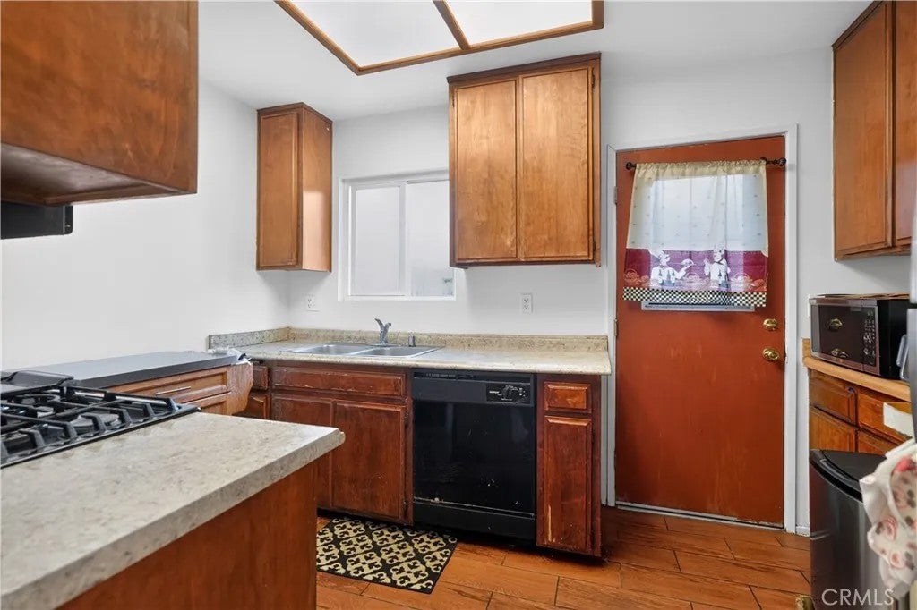 23419 Anchor — photo