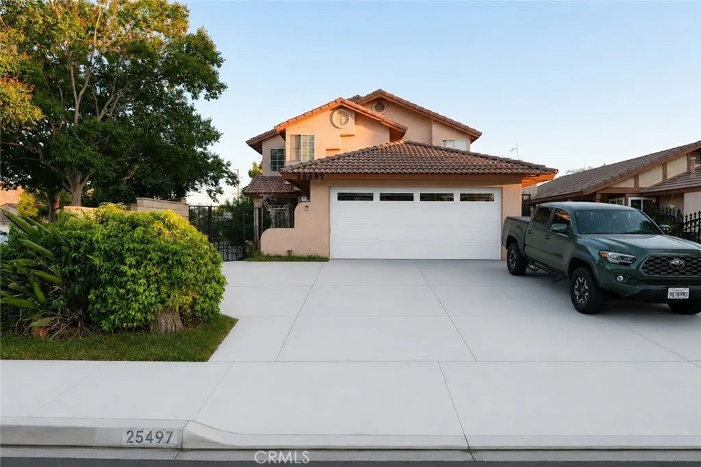 25497 Moorland Road — photo