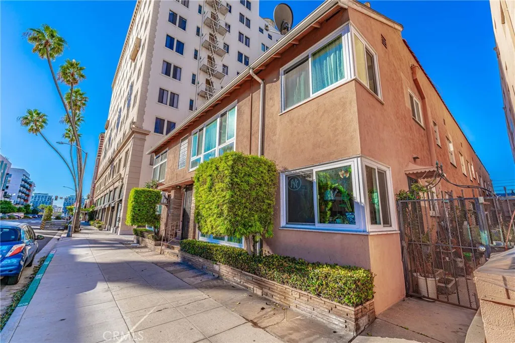 325 Cedar, Long Beach, CA 90802 — photo 2