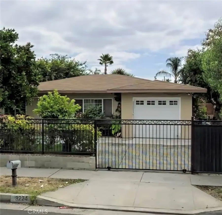 3224 Baldwin Park — photo